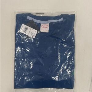 New with tag lens extra large Brooks Brothers crewneck T shirt top